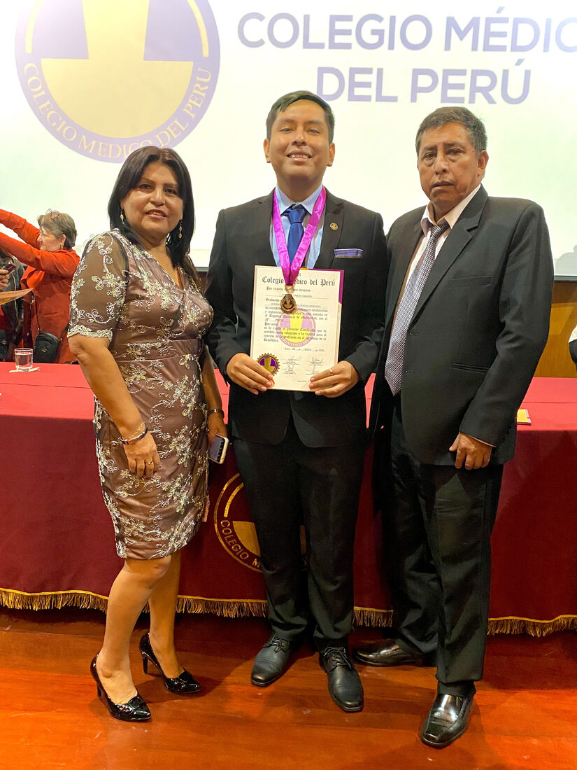 Reconocimiento del Colegio Médico del Perú